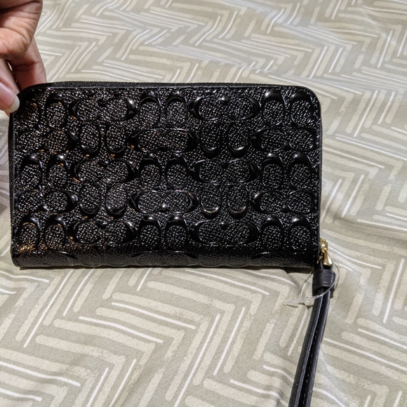 NWT COACH WRISTLET - Picture 7 of 9